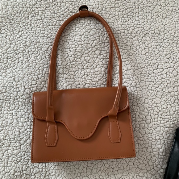 Baguette Shoulder Bag Duo - Picture 7 of 13